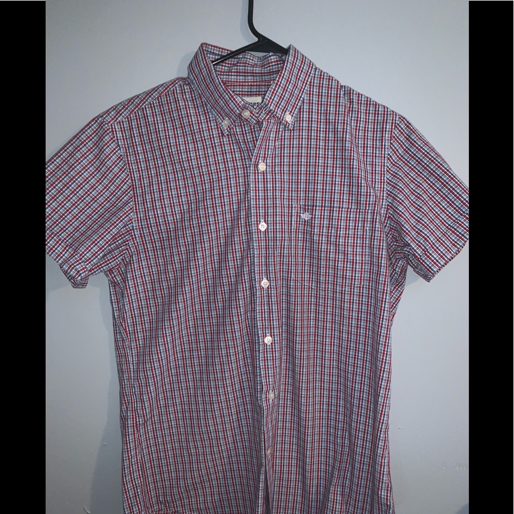 Stripped plaid shirt.